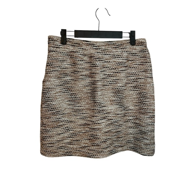 Loft Elastic Waist Boucle Jogger Skirt - Picture 4 of 8